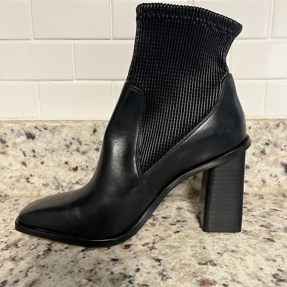 Vince Camino Dasta Square Toe Black Chunky Heel Leather Boot *** - Picture 4 of 11